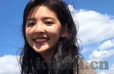 麻豆得得干av-麻豆得得，霓裳羽衣背后的艺术与现实交织
